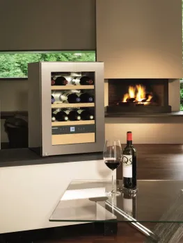 Liebherr WKes 653 Grand Cru Weinkühlschrank silberner Kompakt-Weinklimaschrank
